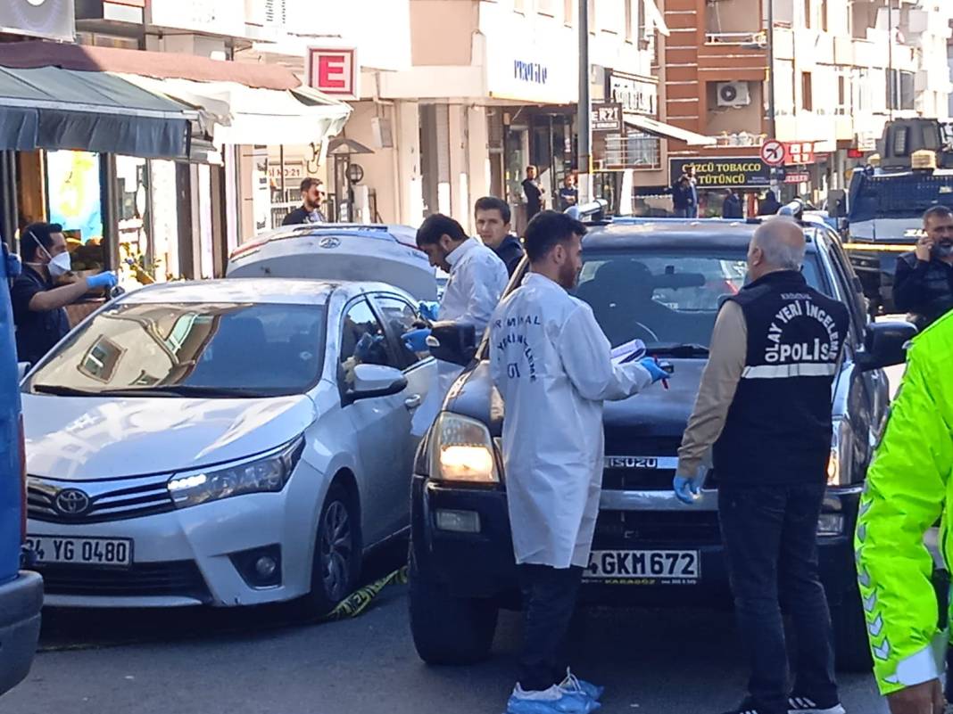 Emekli subay ve avukat oğlu polise çekiçle saldırdı! Yaralılar var 2